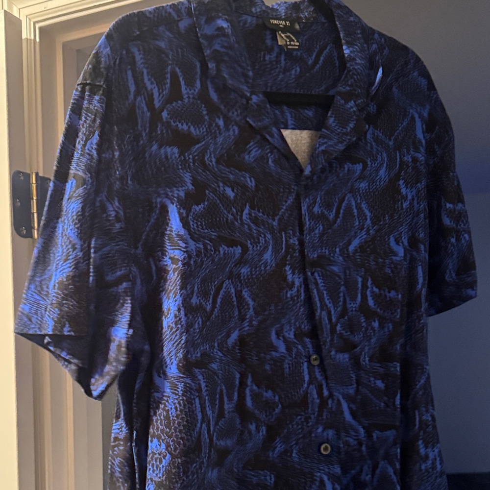 Cubavera Abstract Blue and Black Shirt